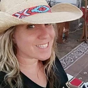 Meet your Posher, Johsie